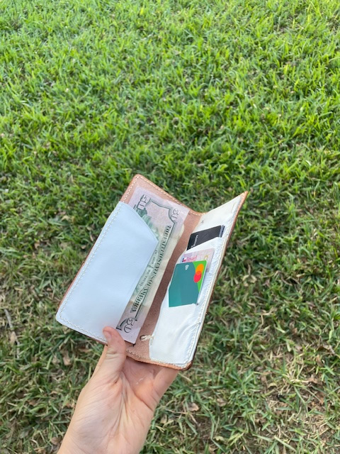 This wallet is fully customizeable